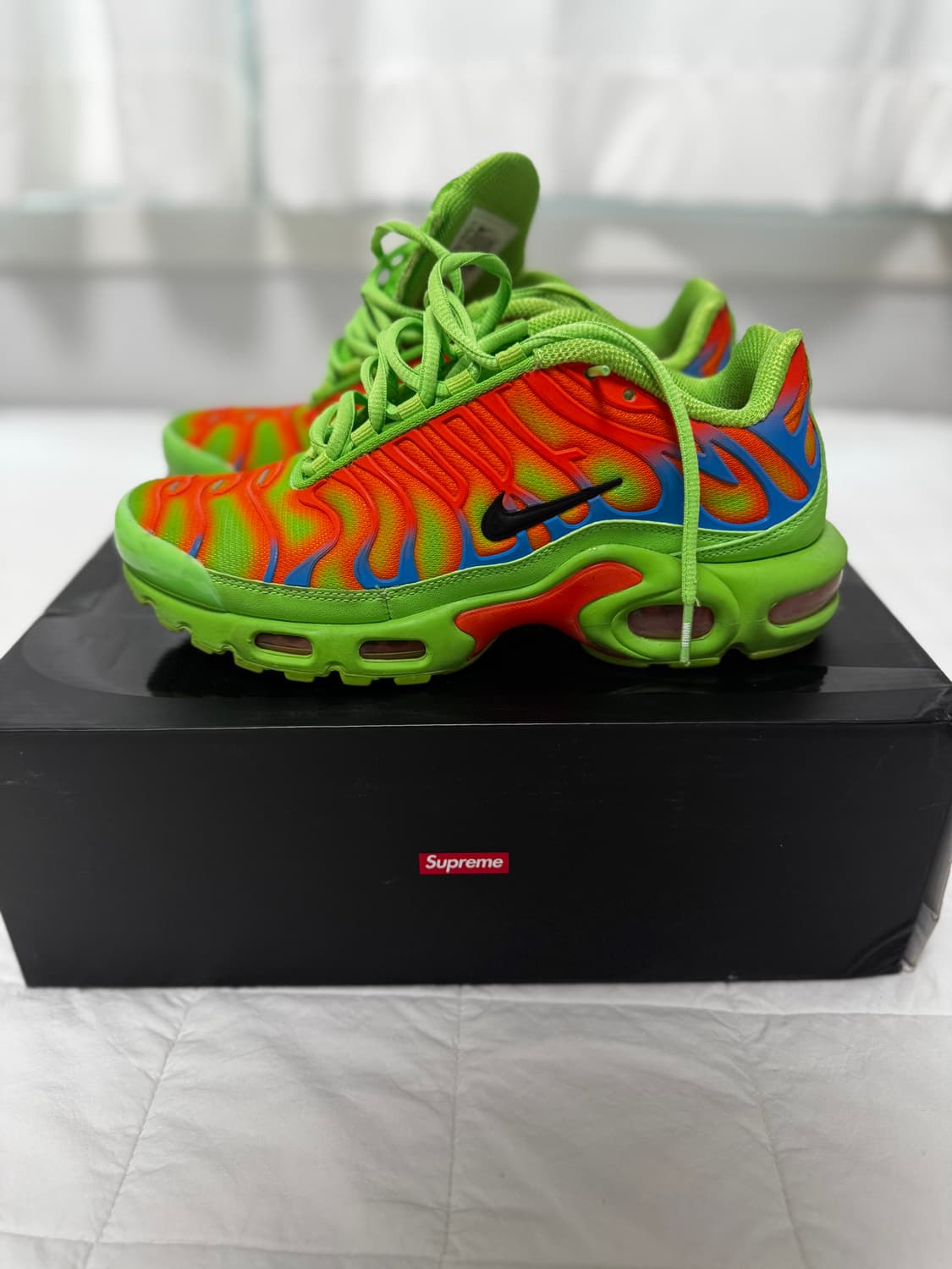 나이키 에어맥스 플러스 Supreme 상품이미지1