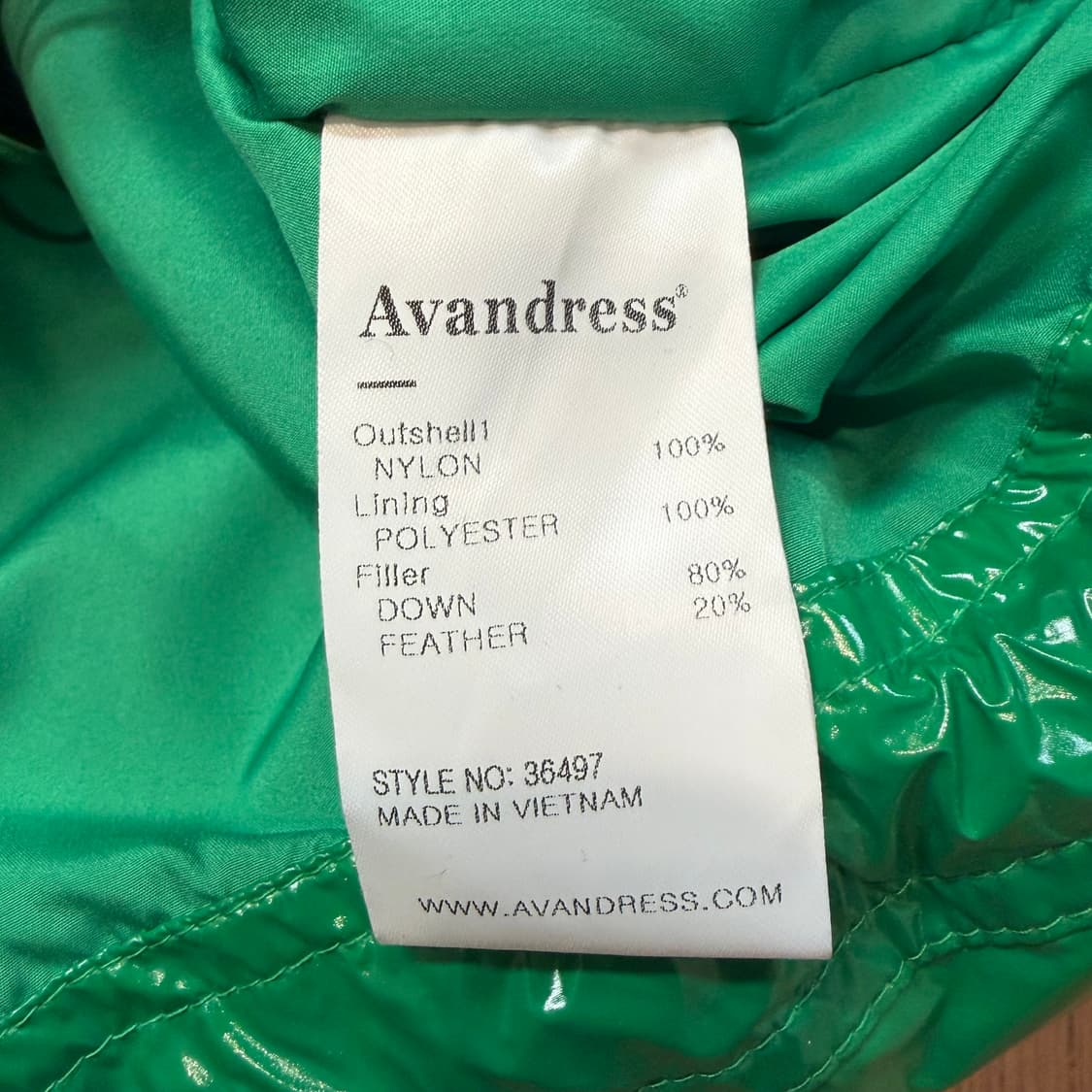 어반드레스 시베리아 덕 샤이니 크롭 패딩  상품이미지4