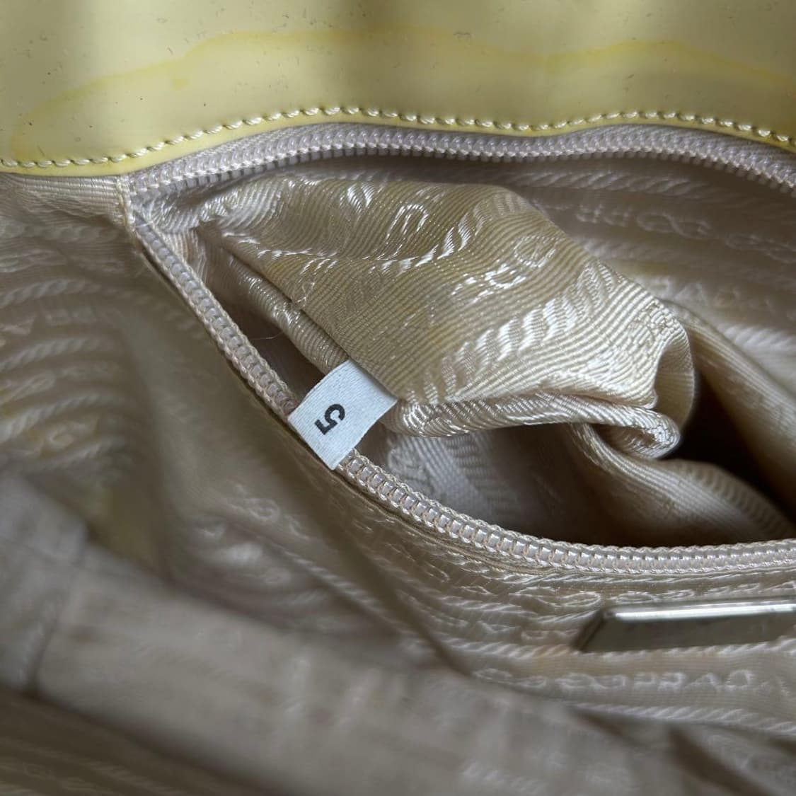 프라다 레더 토트백 옐로우 00s y2k 상품이미지10