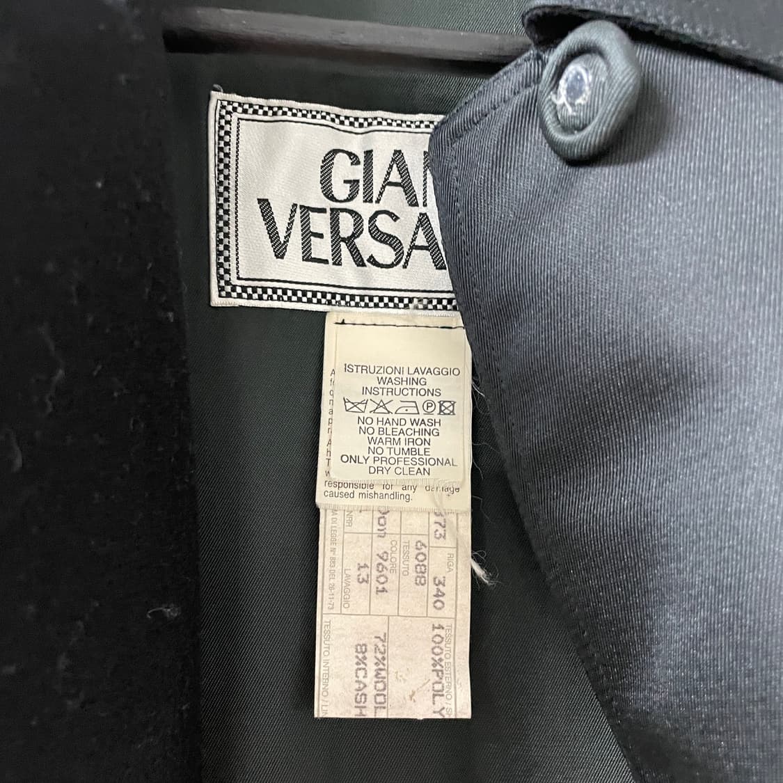 베르사체 블랙 코트 40 상품이미지5