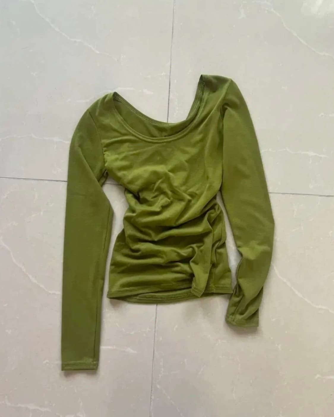 Green slim fit round neck tee 상품이미지1