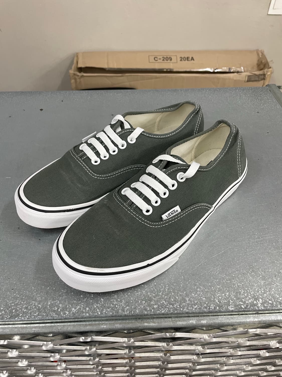 반스 어센틱 타임 트루화이트 260 상품이미지2