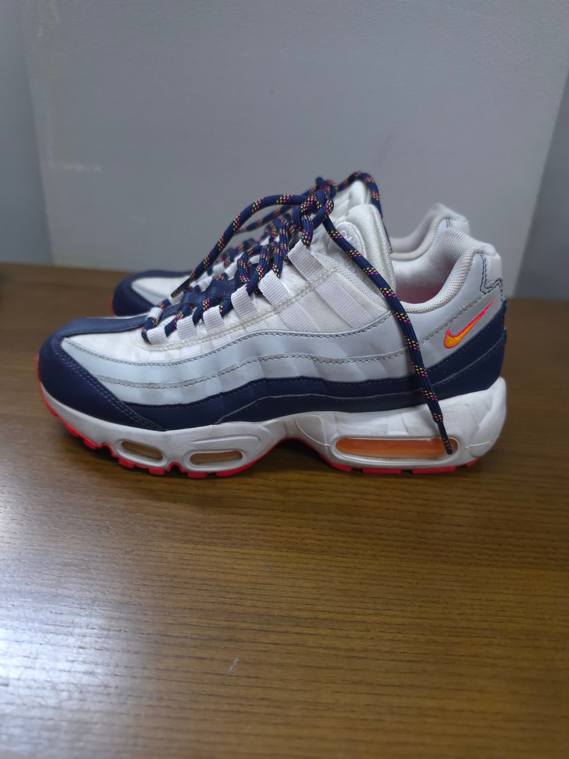 나이키 에어맥스 95 흰남 245mm 상품이미지5