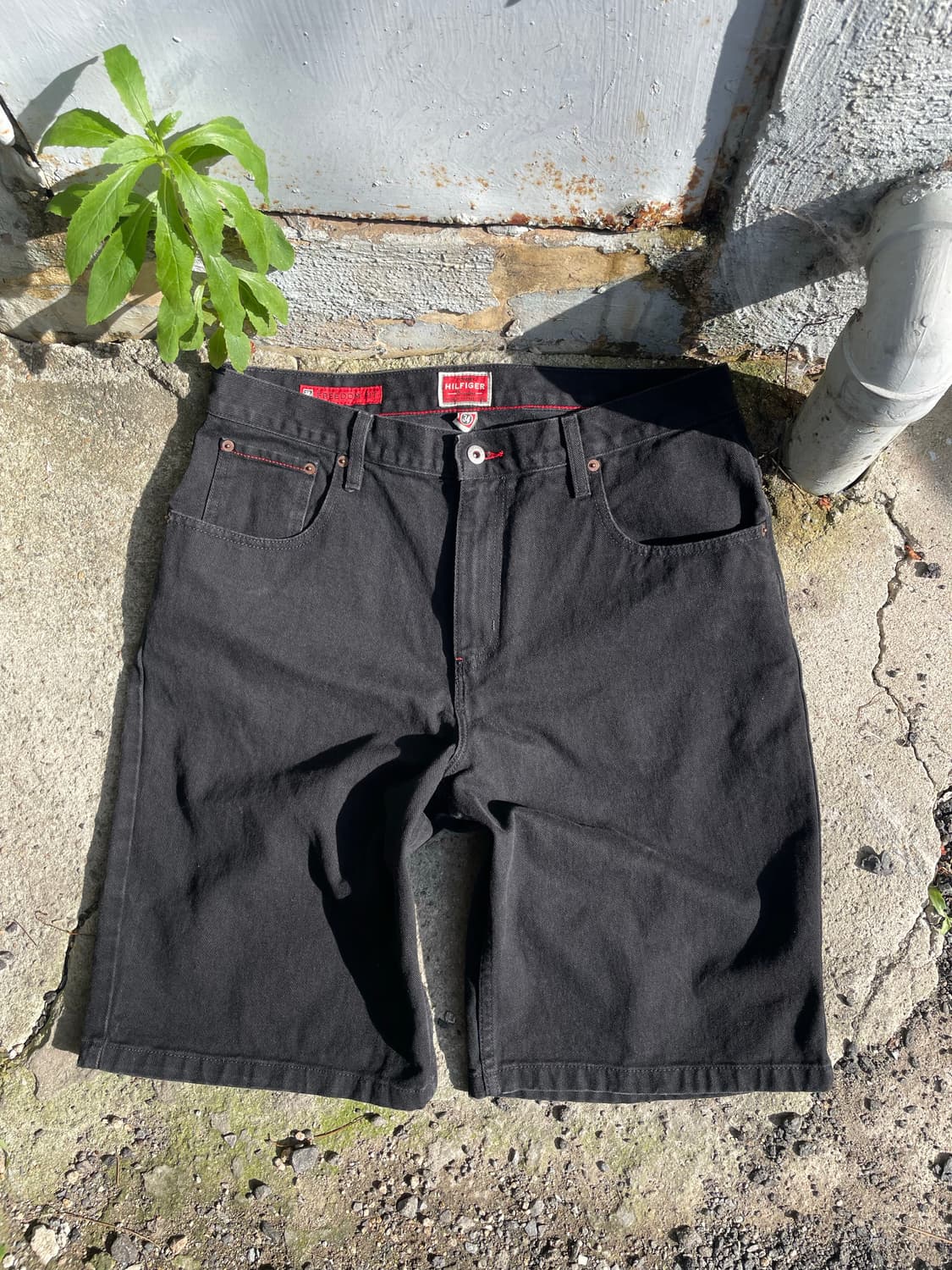 Tommy Hilfiger black denim short pants  상품이미지2