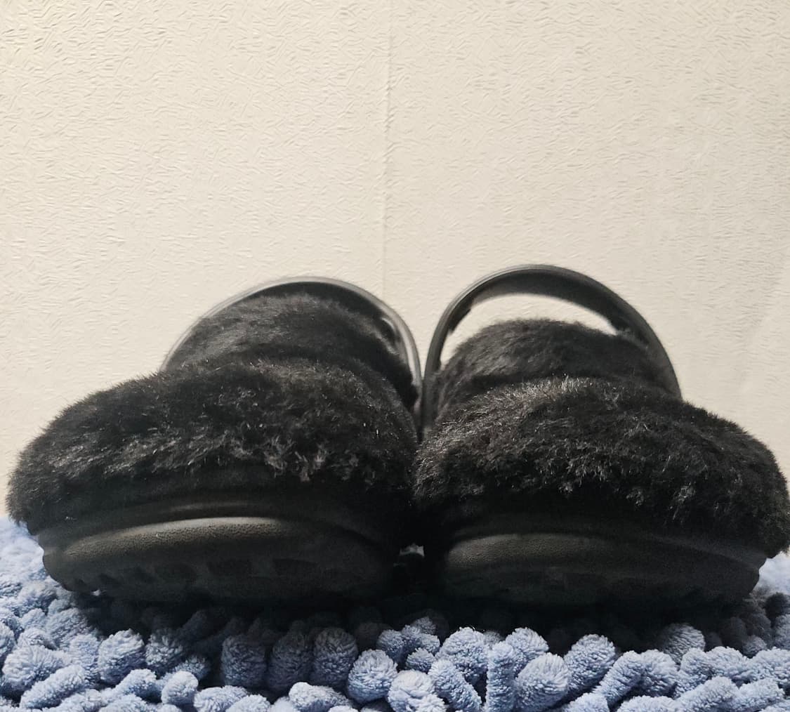 크록스 CROCS 클래식 퍼 슈어 클로그 블랙m6w8 상품이미지4