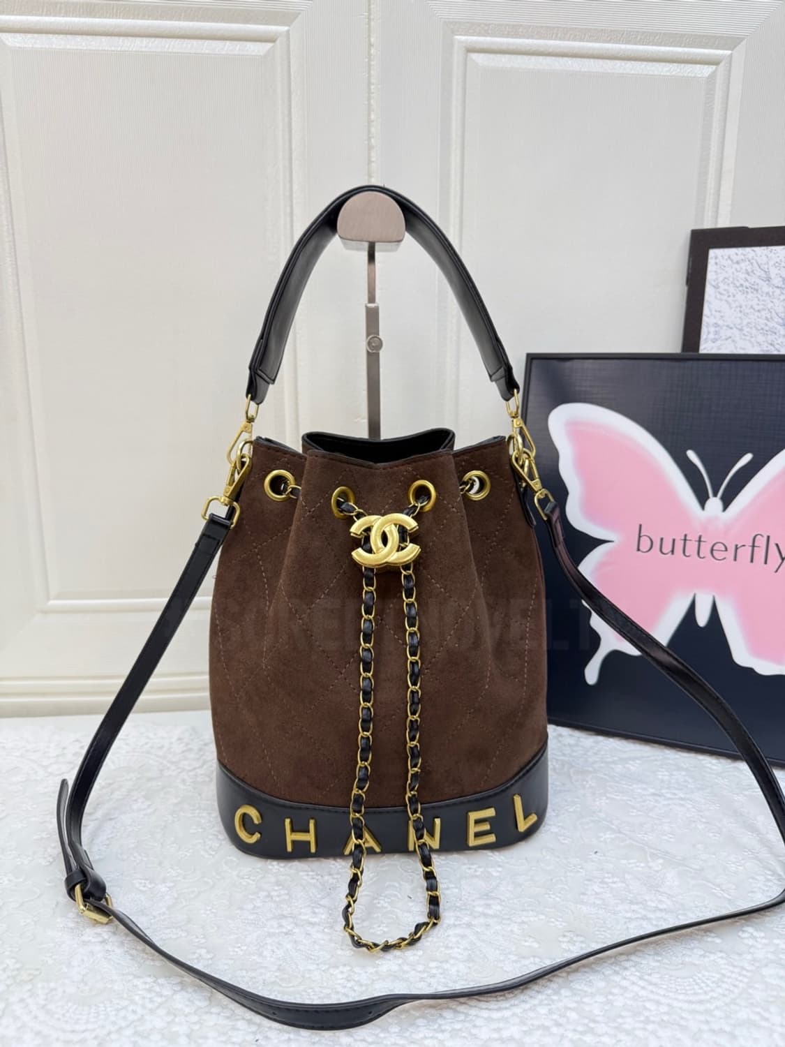 샤넬 투톤 스웨이드 버킷백 상품이미지10