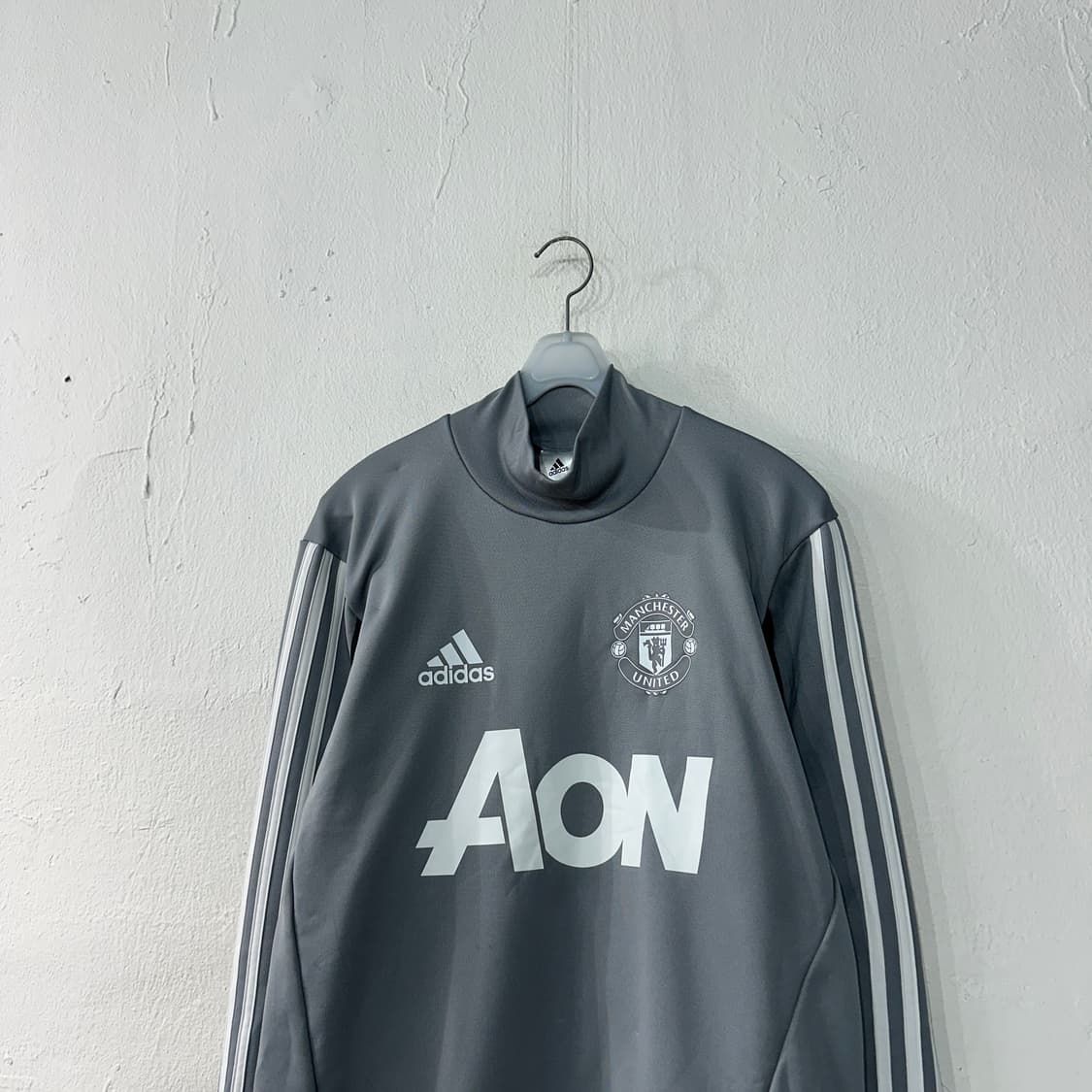 아디다스 맨유 트랙탑 긴팔 M 상품이미지2