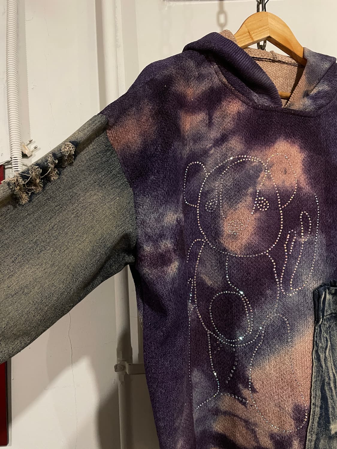 곰돌이 비즈 데미지 디테일 워싱 오버핏 후드티 상품이미지3