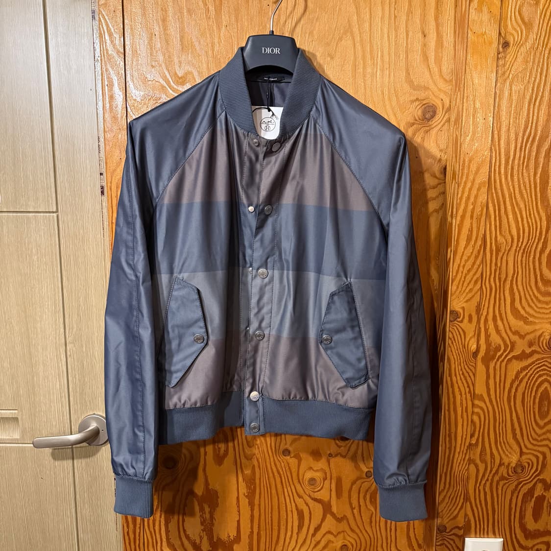 에르메스 2025 S/S 봄버 자켓 판매 합니다. 상품이미지2