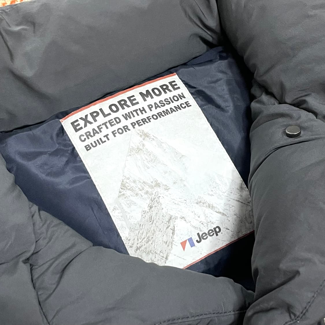 지프 와펜 디테일 차콜 덕다운 롱 패딩조끼 여성S 상품이미지4