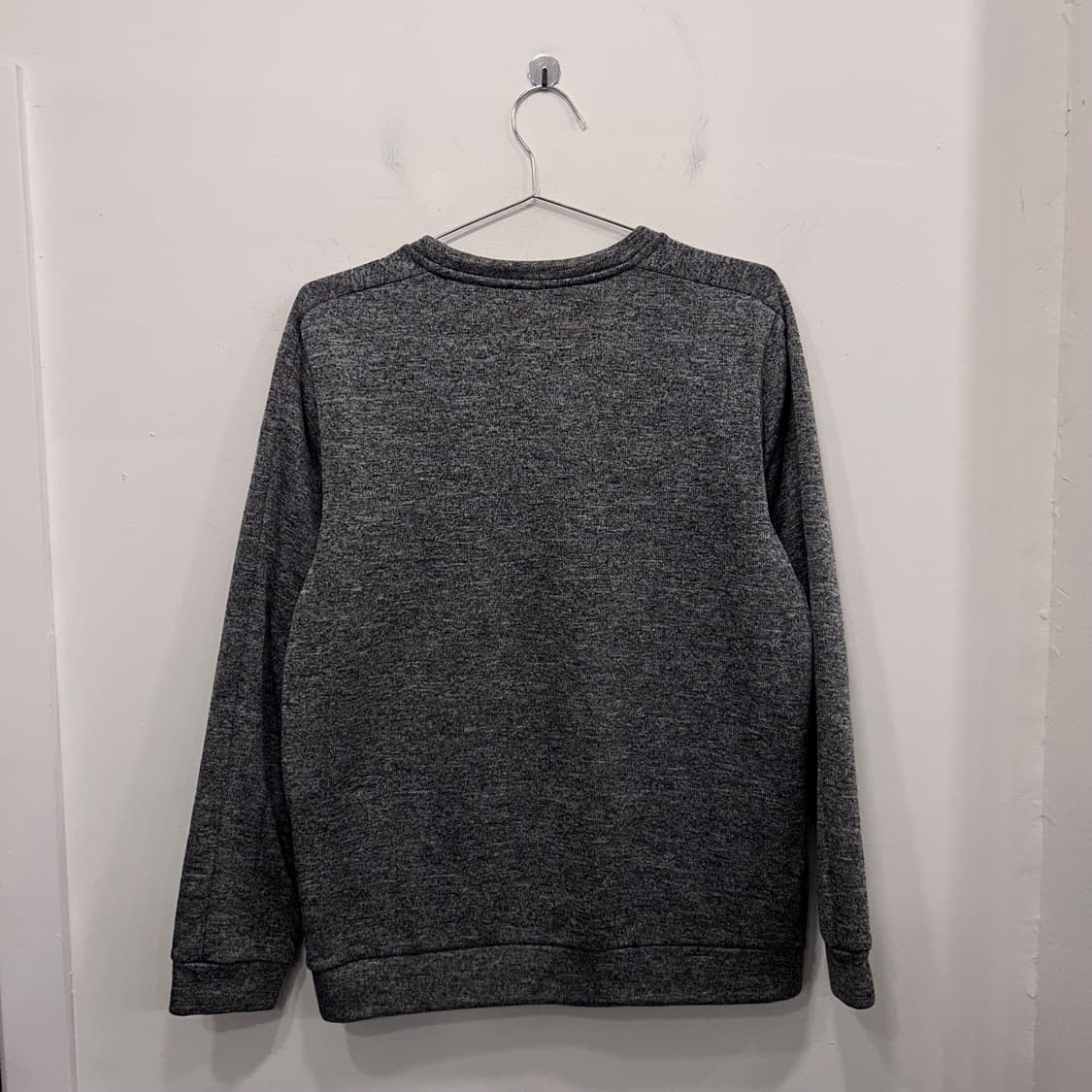 데상트 빅 플리스 로고 니트코튼 맨투맨 상품이미지5