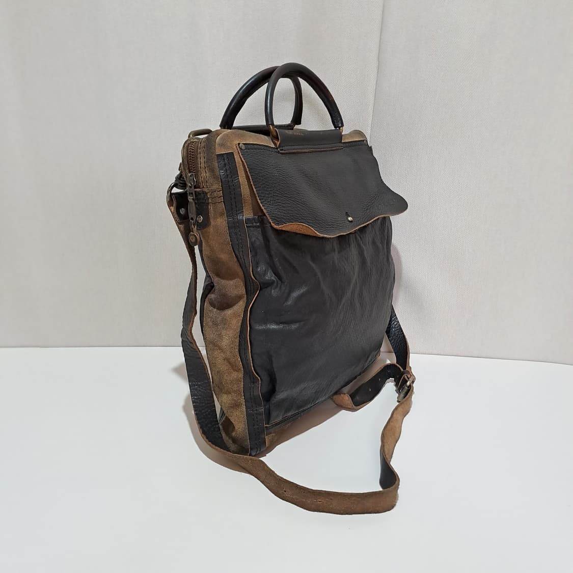 디젤 빈티지 스웨이드 가죽 크로스백 상품이미지3