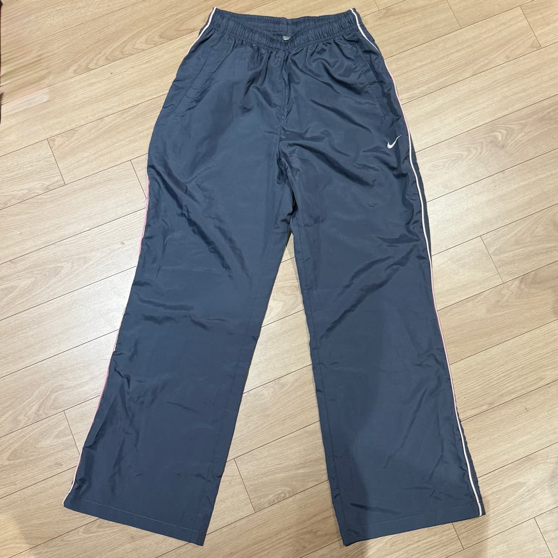 나이키 세미 부츠컷 챠콜 핑크포인트 상품이미지1