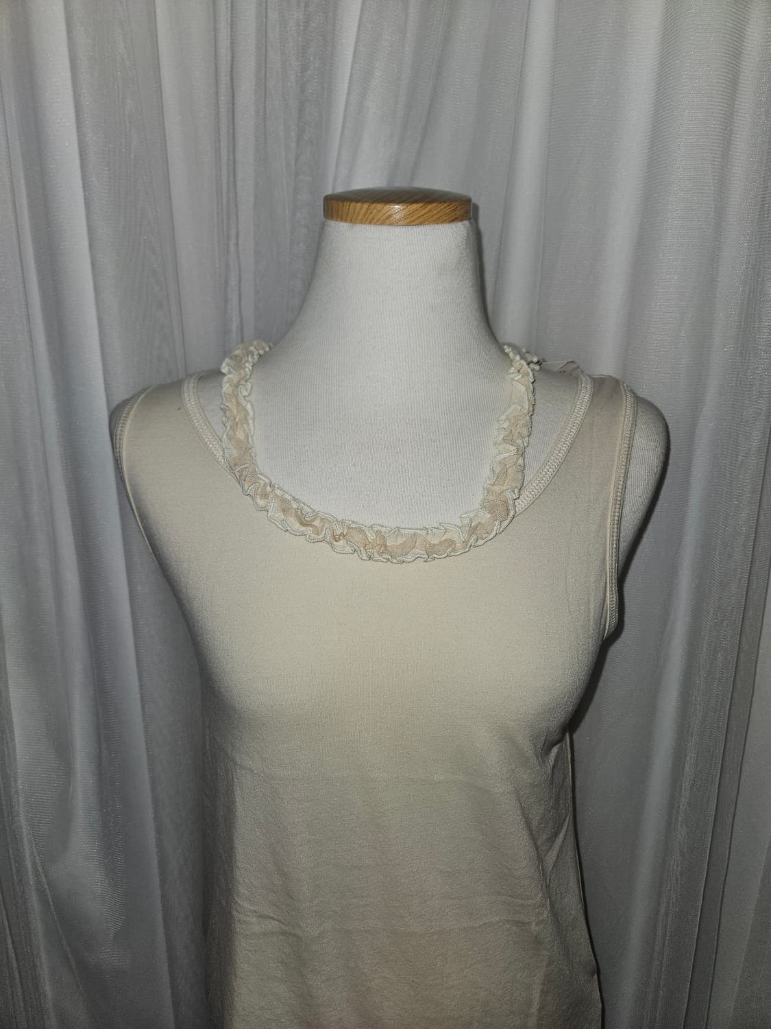 the emporium 레이스 베이지 모리걸 나시 상품이미지2