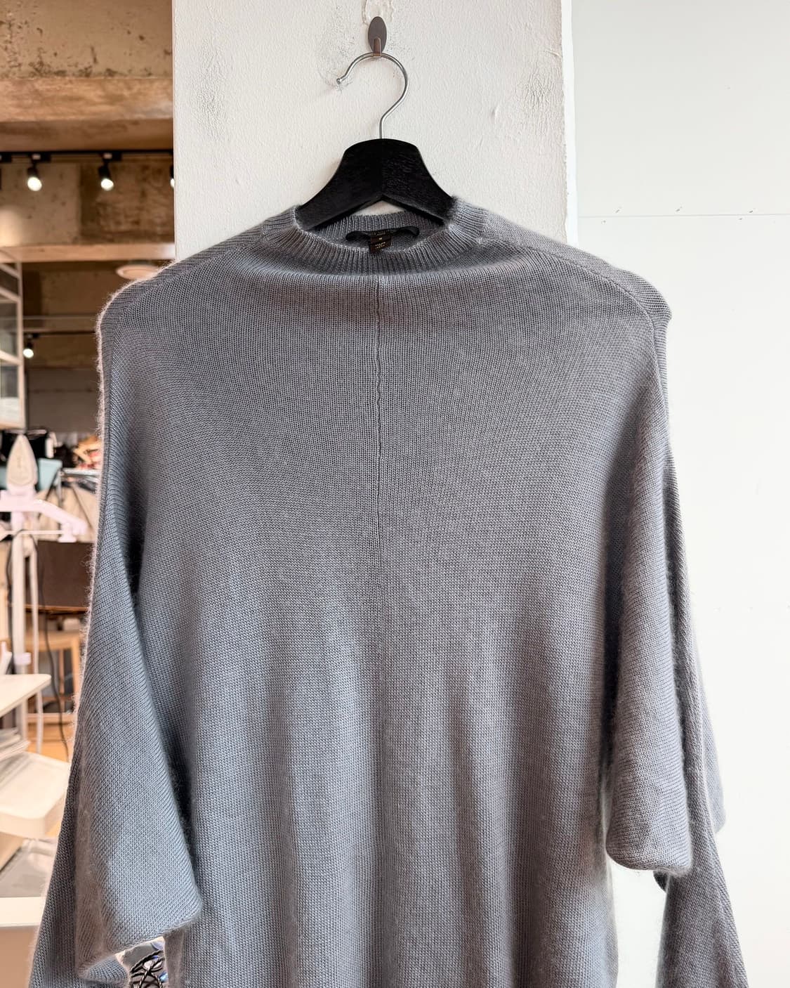 루이비통 그레이 캐시미어 혼방 하이넥 니트  상품이미지3