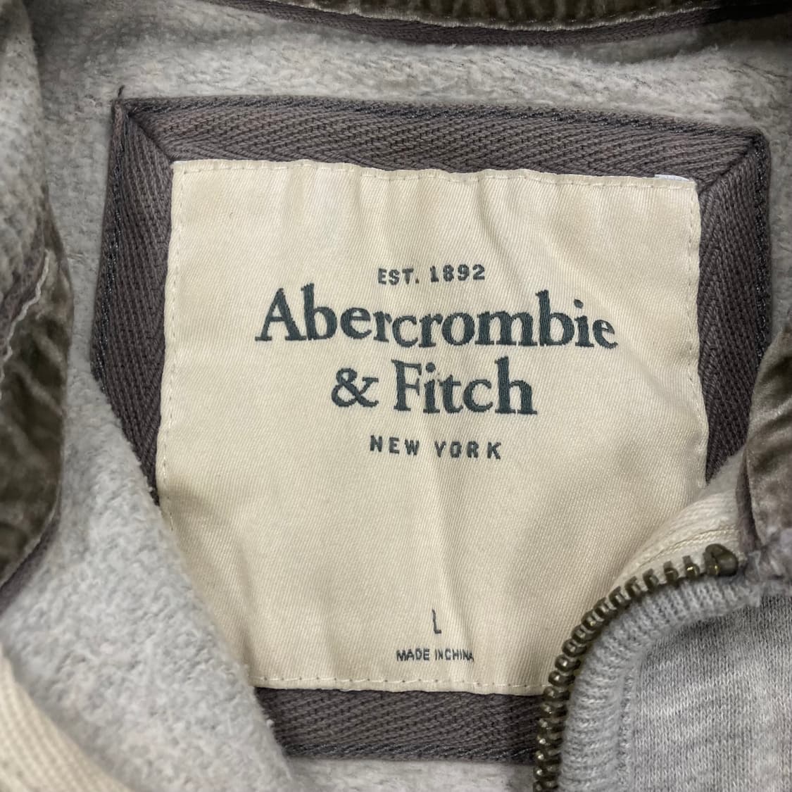 아베크롬비 그레이 컬러 빅로고 후드 집업 상품이미지3