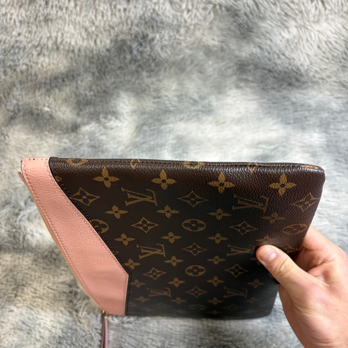 루이비통 모노그램 로즈 데일리 파우치 상품이미지4