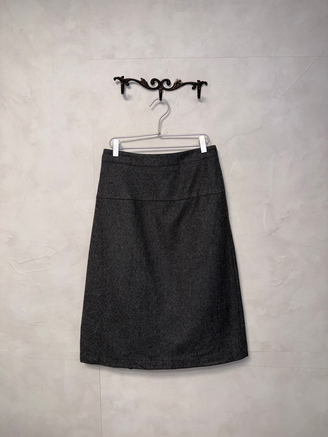 Charcoal button pleats wool skirt 상품이미지3