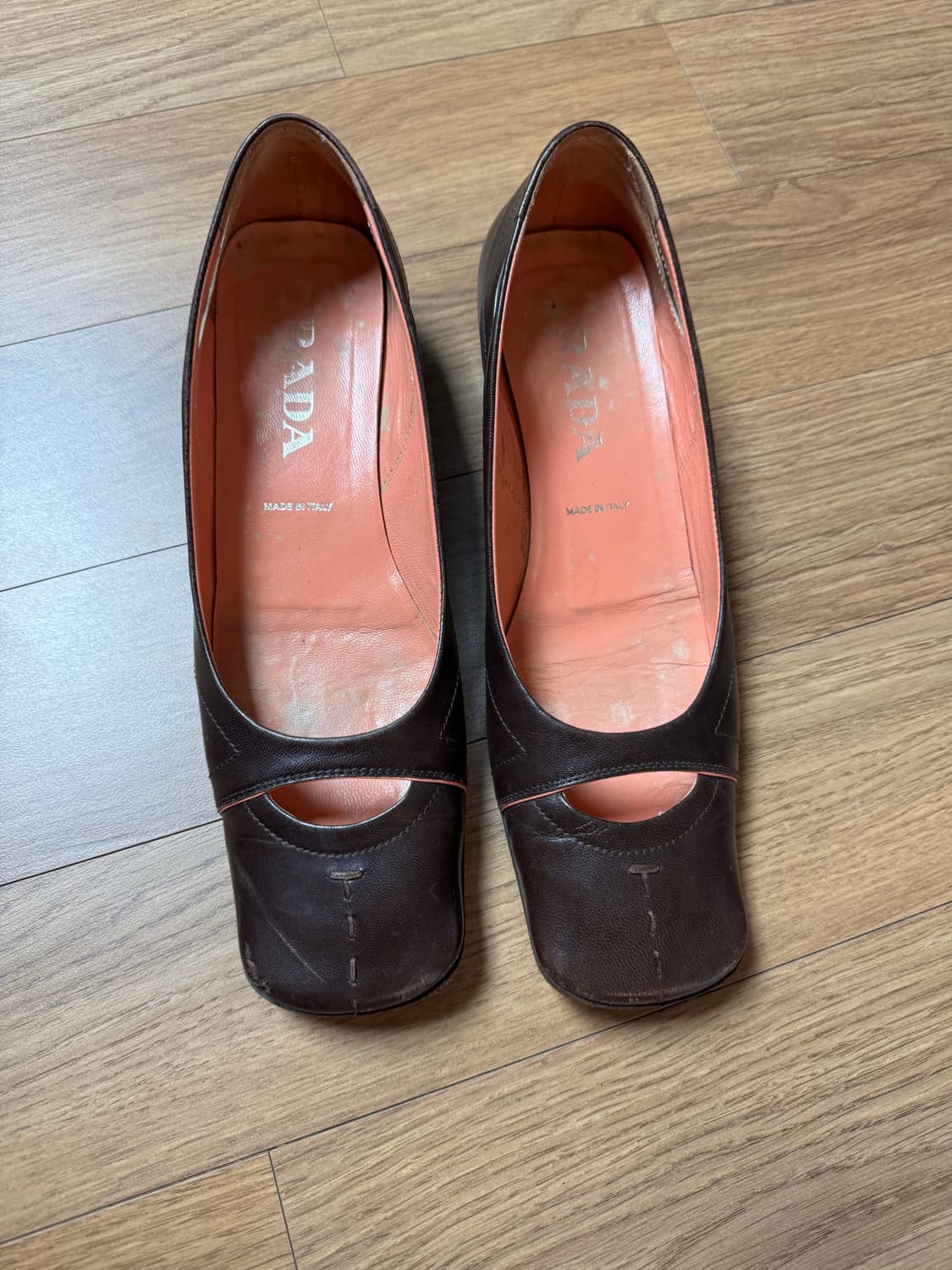 [프라다] 가죽 펌프스 37사이즈 상품이미지3