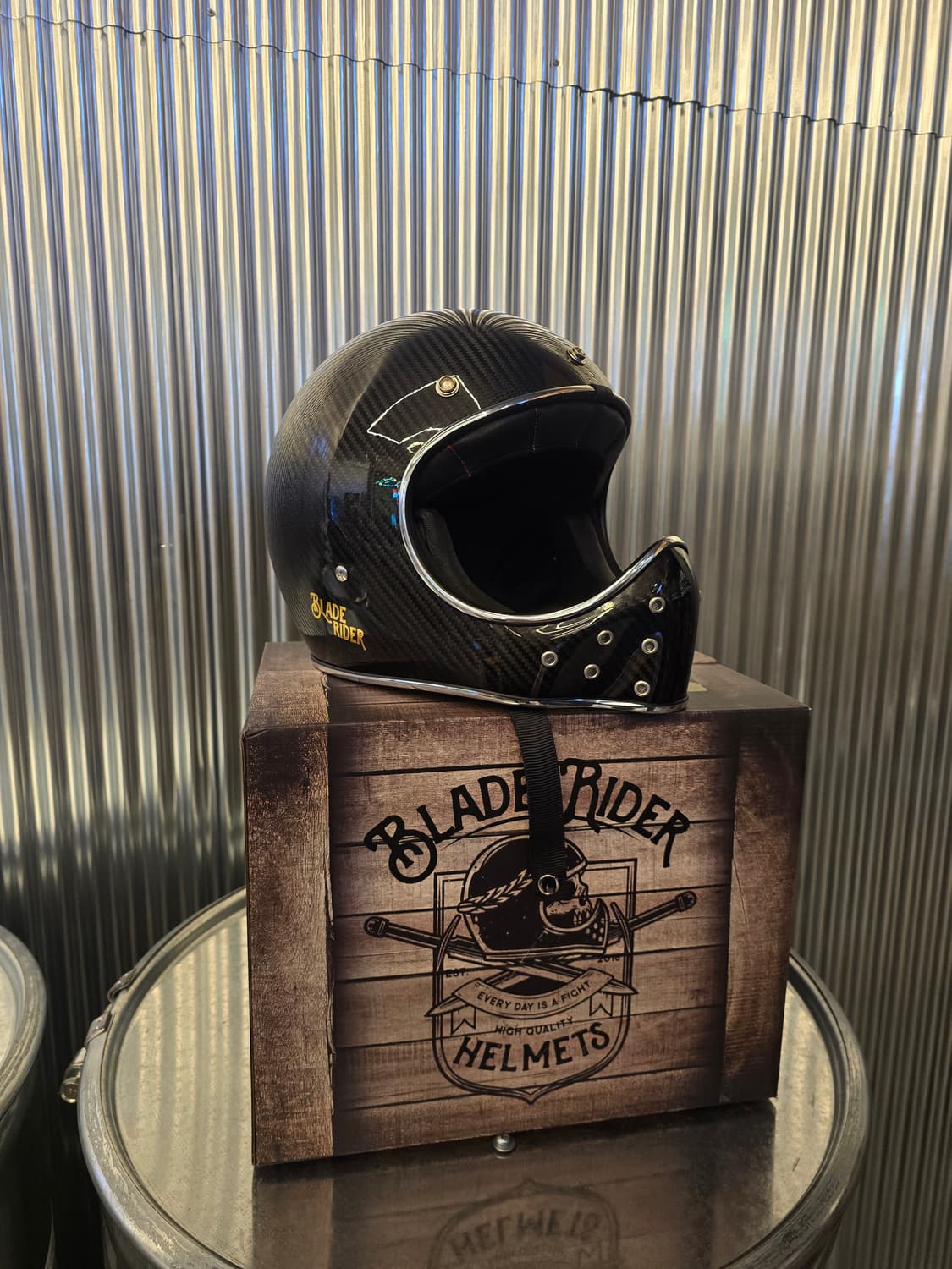 블레이드 라이더 카본 헬멧 상품이미지1