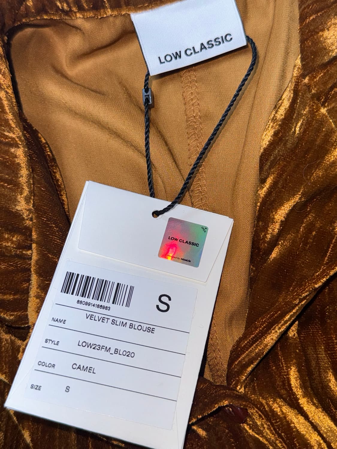 로우클래식 벨벳 슬림 블라우스 카멜 S 상품이미지6