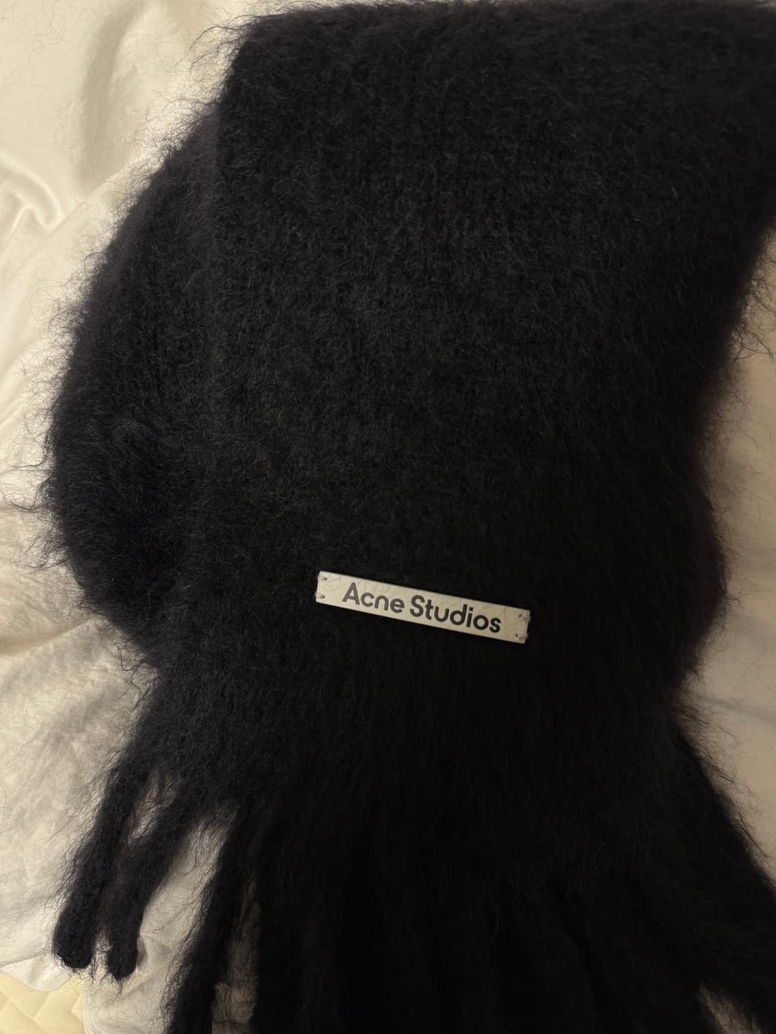 아크네스튜디오 모헤어 후디 머플러 블랙 2회착용 상품이미지2