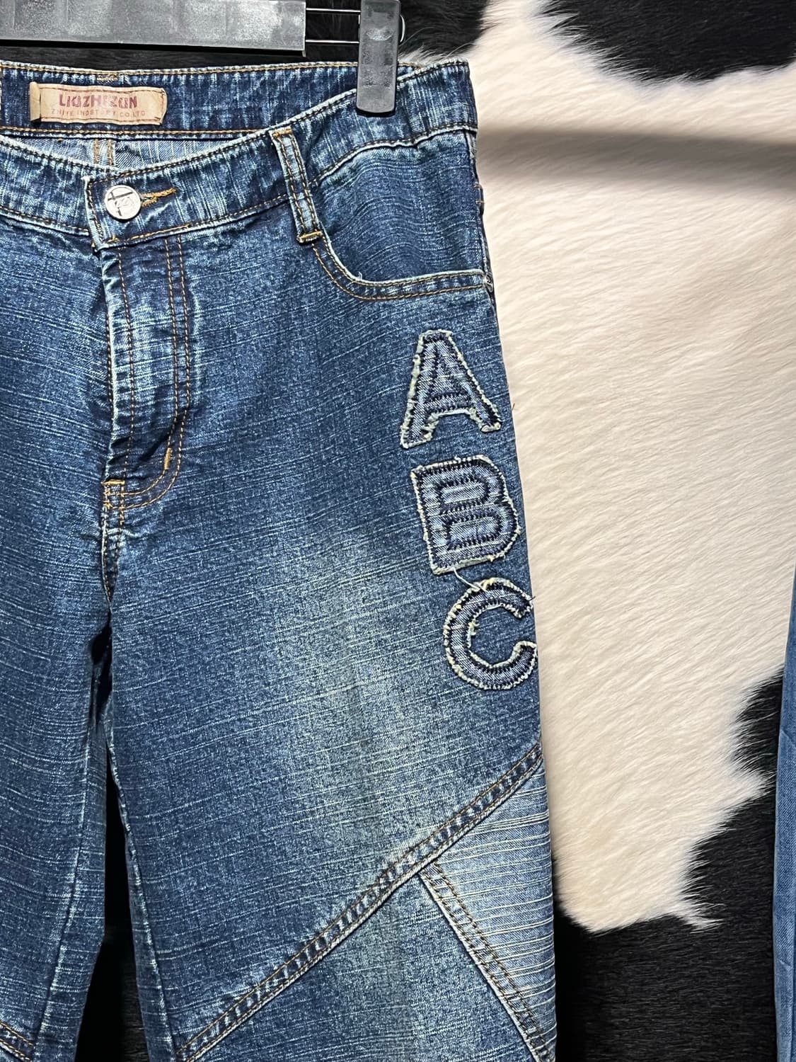 리우지준 ABC 자수 부츠컷 팬츠 상품이미지4