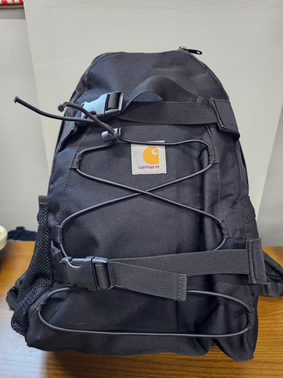 칼하트 킥플립 블랙백팩 상품이미지2