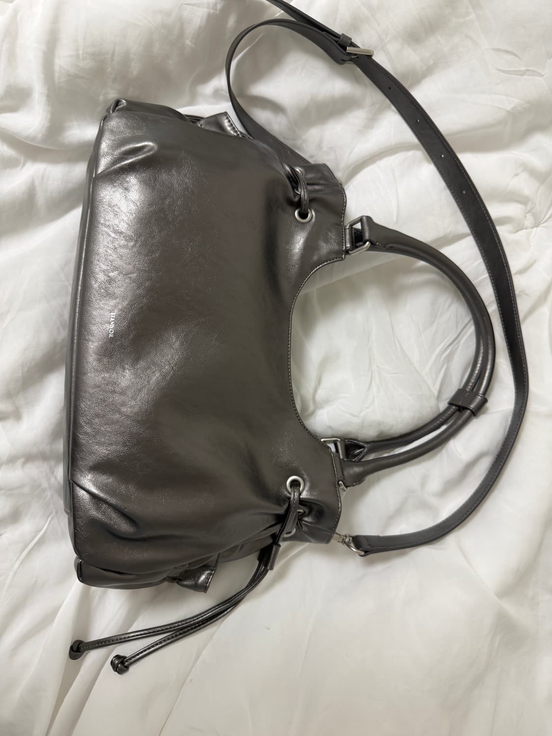 스탠드오일 브리지백 미니 메탈릭실버 상품이미지2