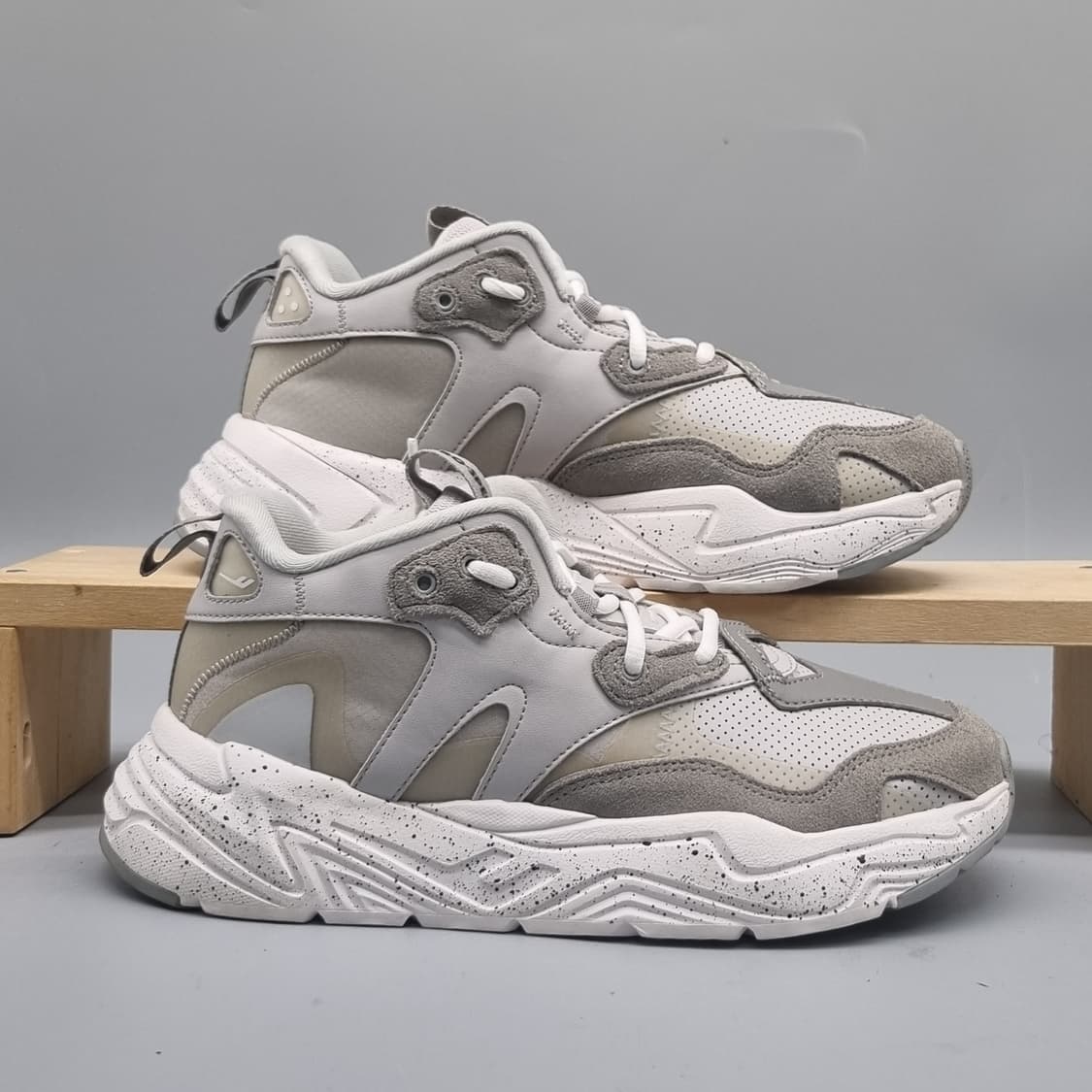 프로스펙스 케이나인 여성운동화240  상품이미지1