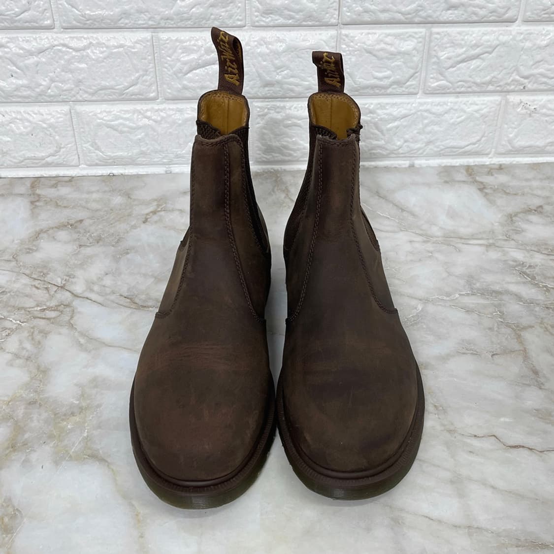 Dr. Martens 2976 첼시부츠 크레이지호스 브라운 UK9 상품이미지2