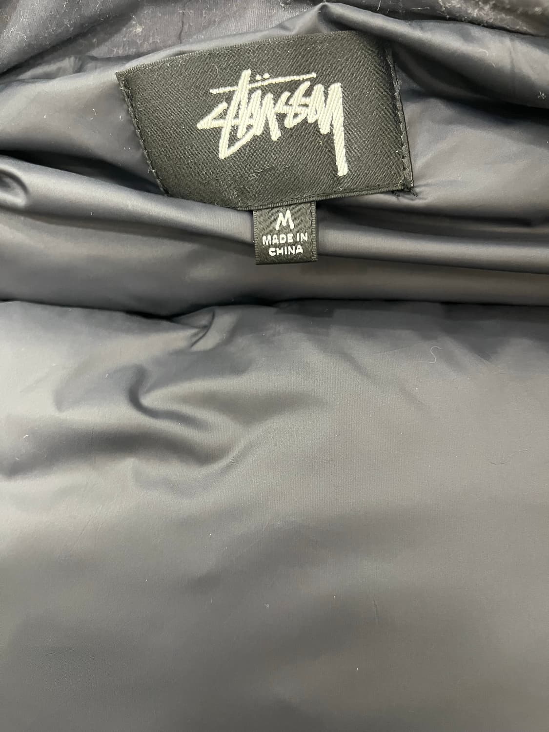 [M] 스투시 리사이클 나일론 다운 퍼퍼 빈티지 블랙 상품이미지3