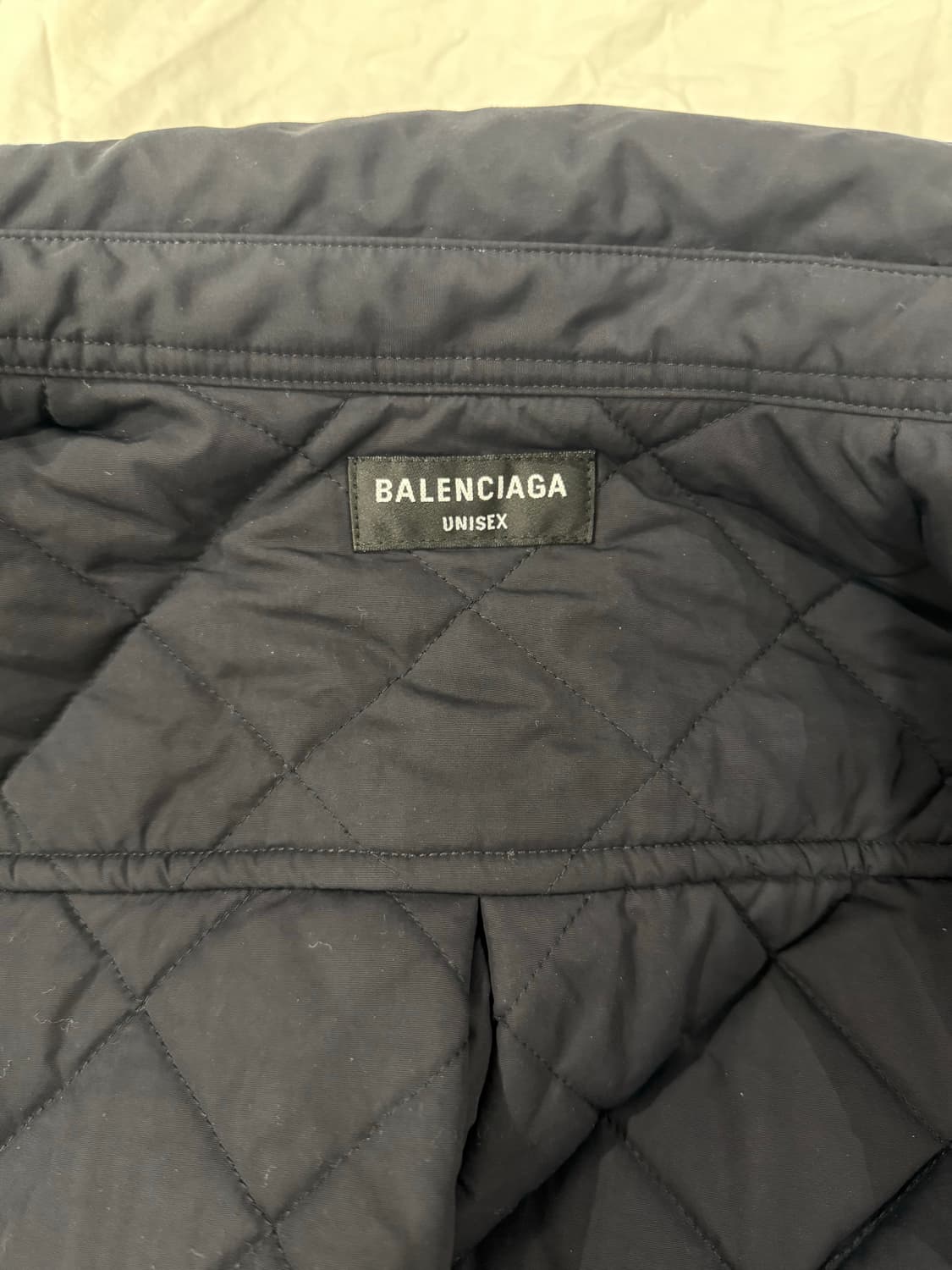 [46] 발렌시아가 오버핏 패디드 셔츠 다크네이비 상품이미지4