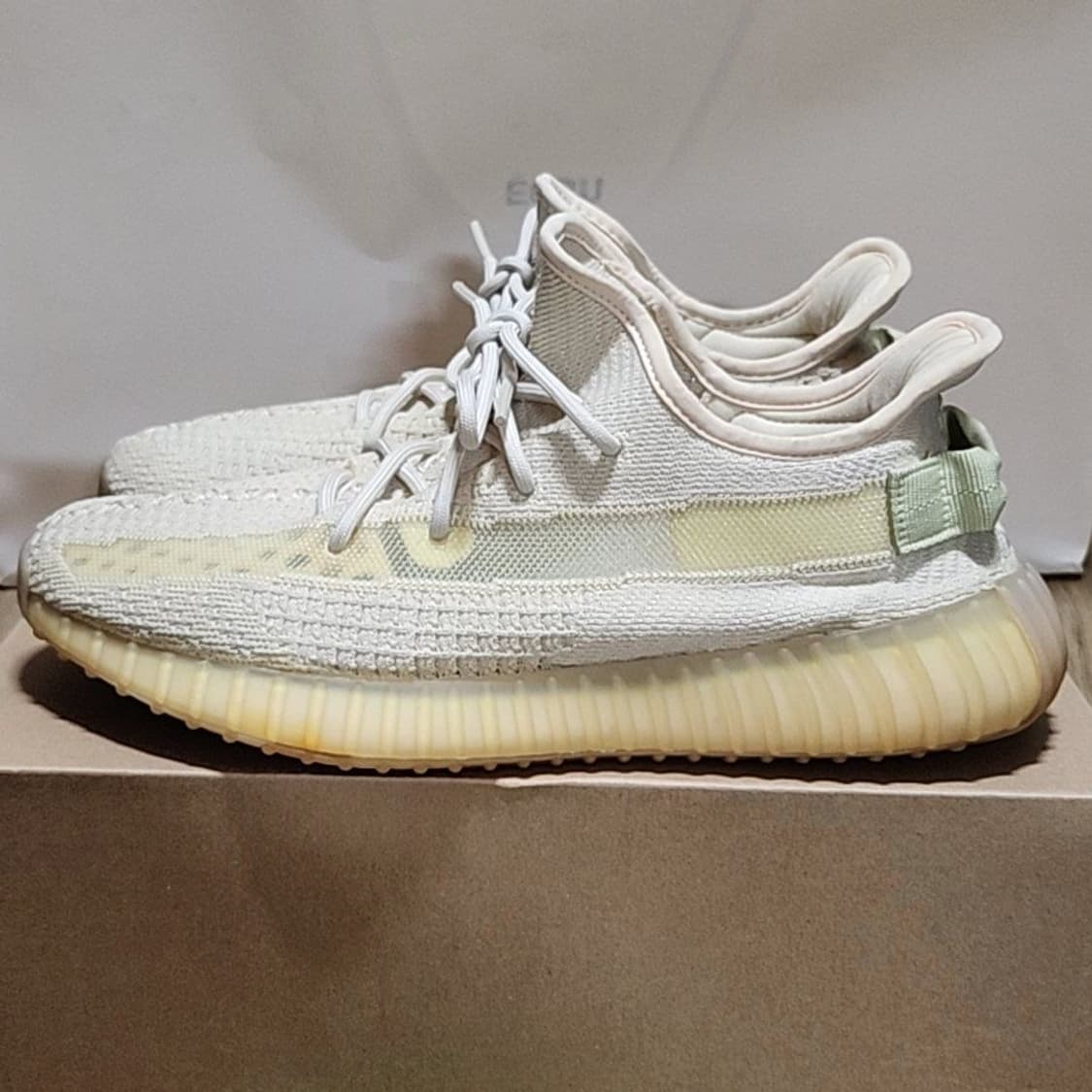 아디다스 이지부스트 285 플랙스 350 상품이미지1