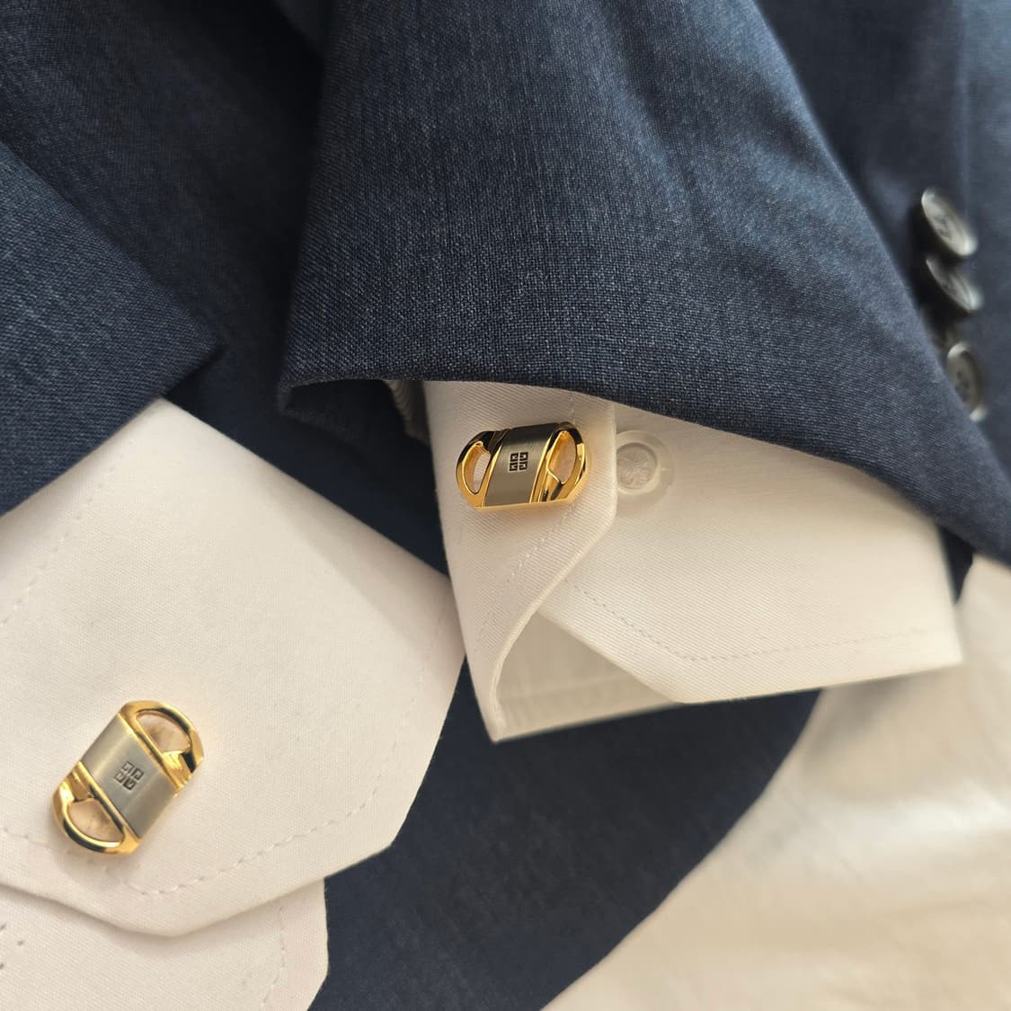 지방시 정품 명품 넥타이핀,커프스세트 5.7cm A+~A등급  J3
 상품이미지9