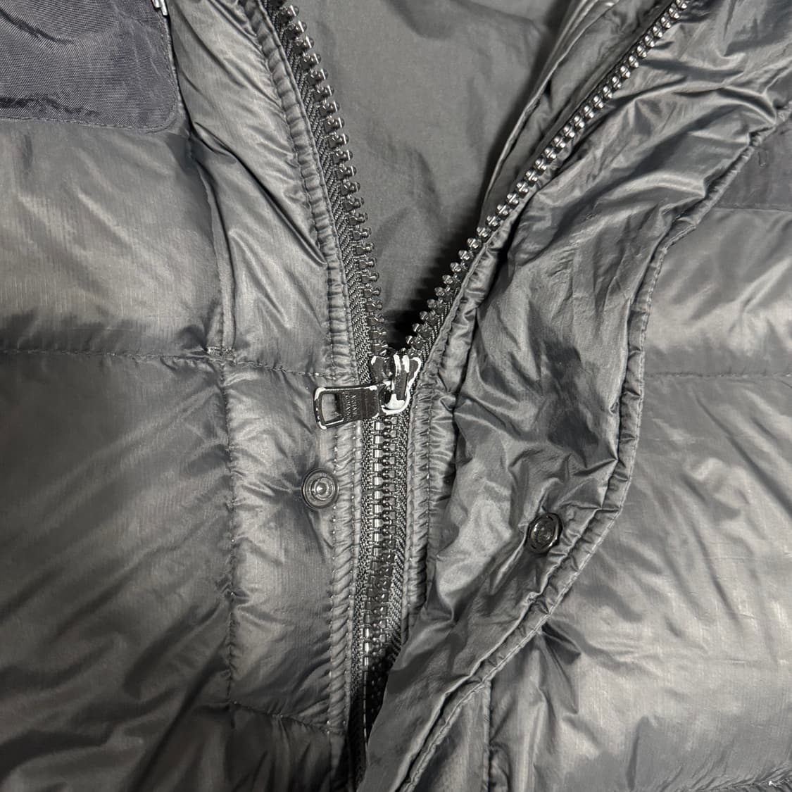 아르마니  구스다운 패딩점퍼 M사이즈  상품이미지3