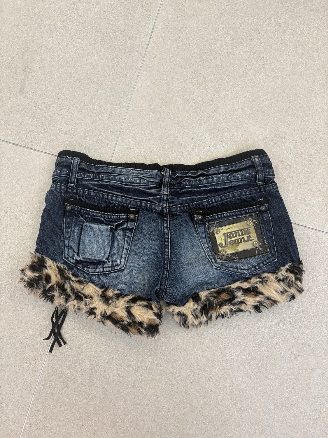 레오파드 지퍼 데님 퍼 숏팬츠 상품이미지2