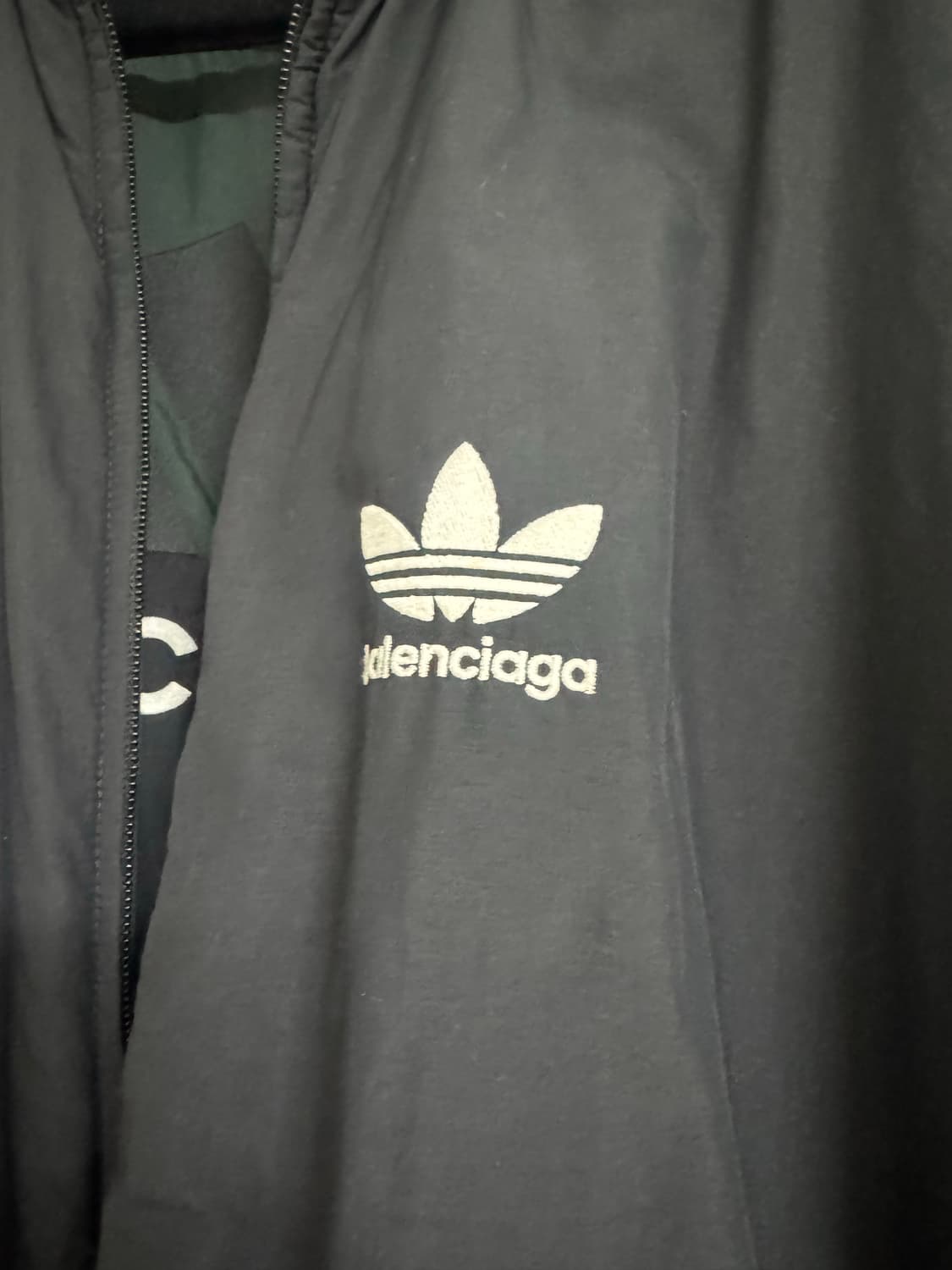 2size) 발렌시아가 x 아디다스 리버시블 패딩 자켓 그린 상품이미지2