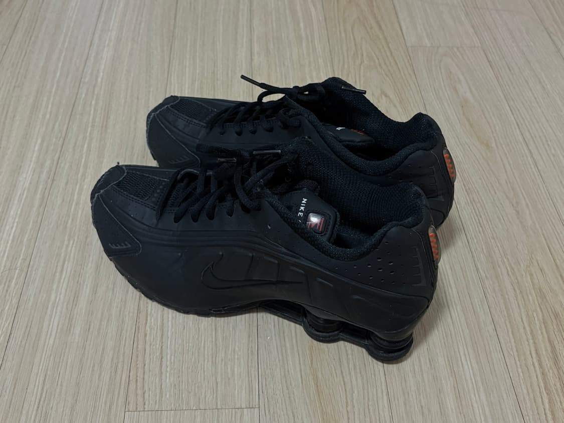 나이키 샥스 R4 블랙 265mm 상품이미지1