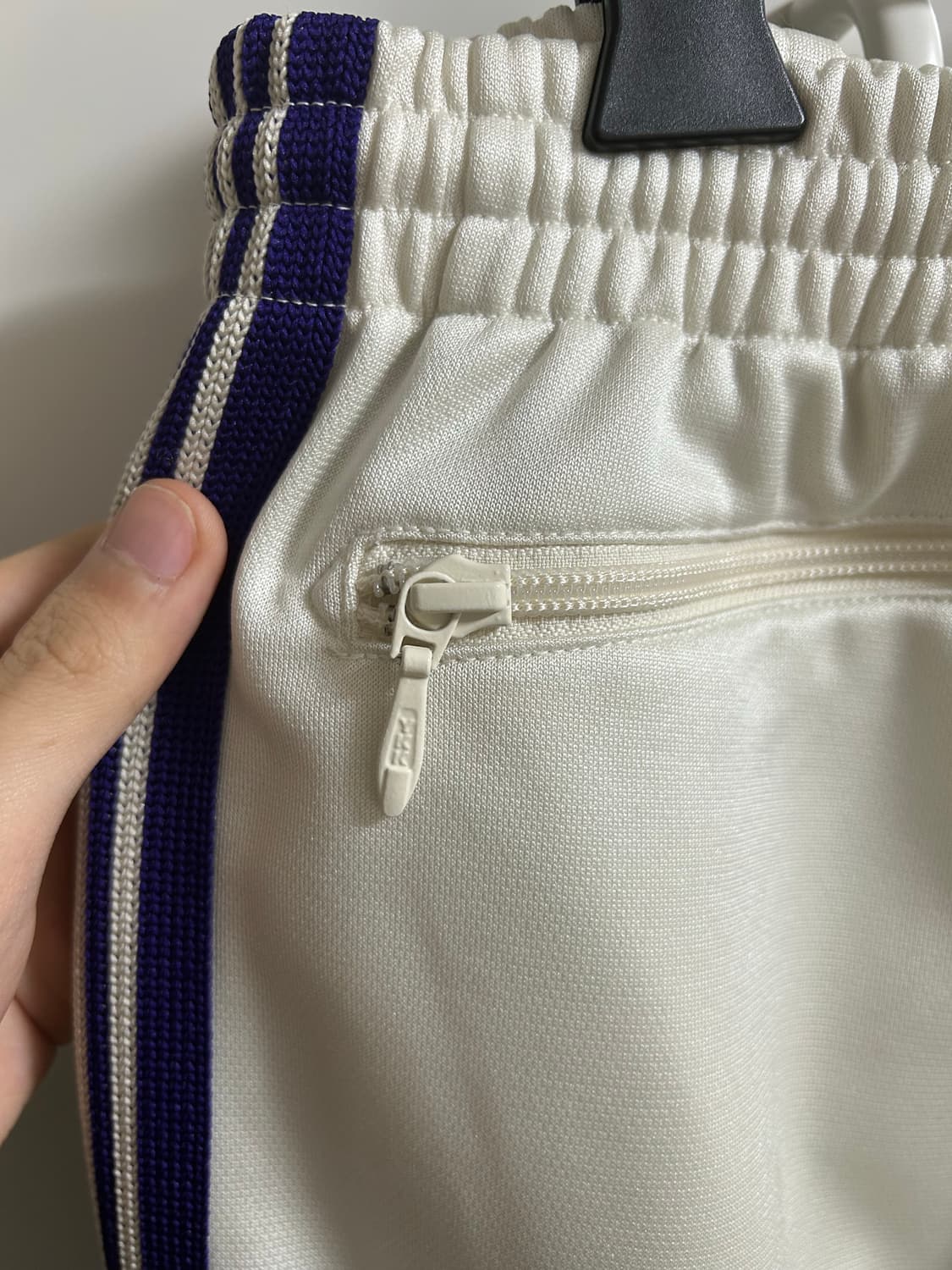 니들스 hd 트랙팬츠 폴리 스무스 아이스 화이트 (화이트 퍼플) 상품이미지4