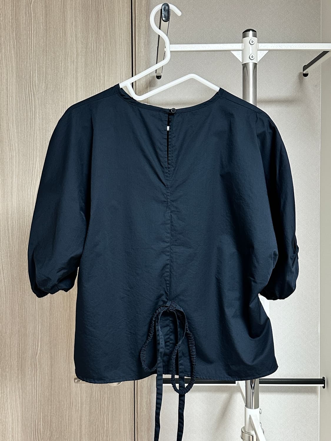 COS 코스 벨티드 퍼프 슬리브 블라우스 블랙 상품이미지4