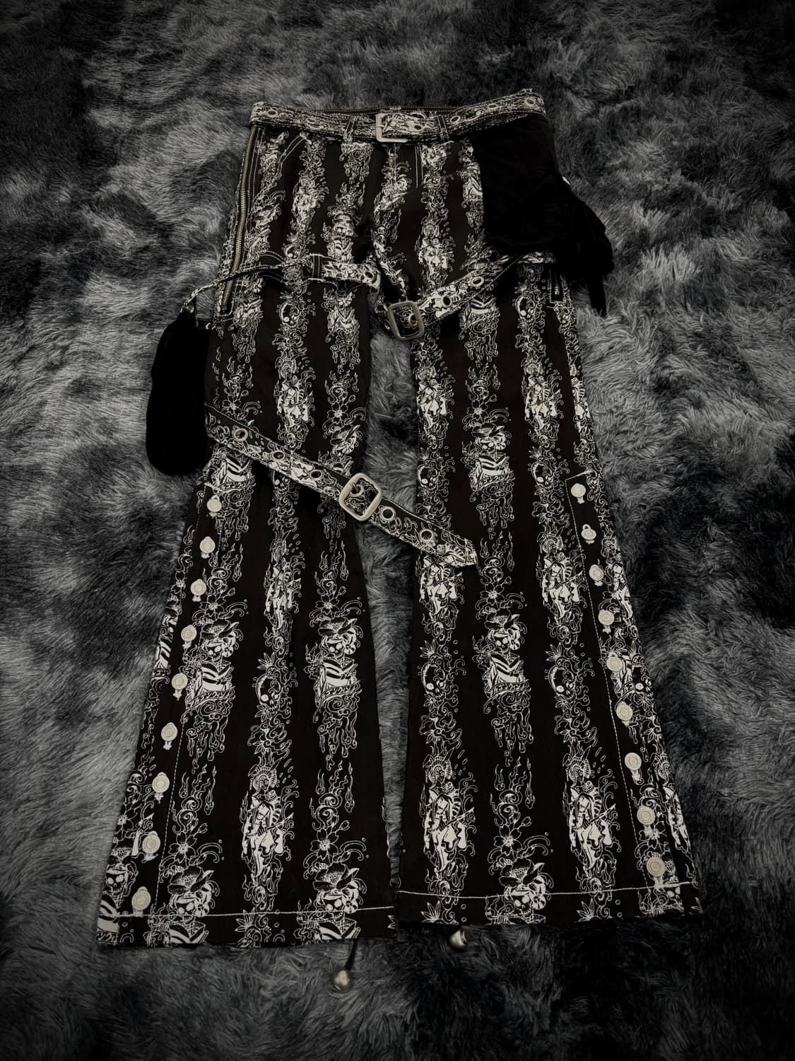 Algonquins 오리엔탈 패턴 멀티 스트랩 카고 부츠컷팬츠 상품이미지1