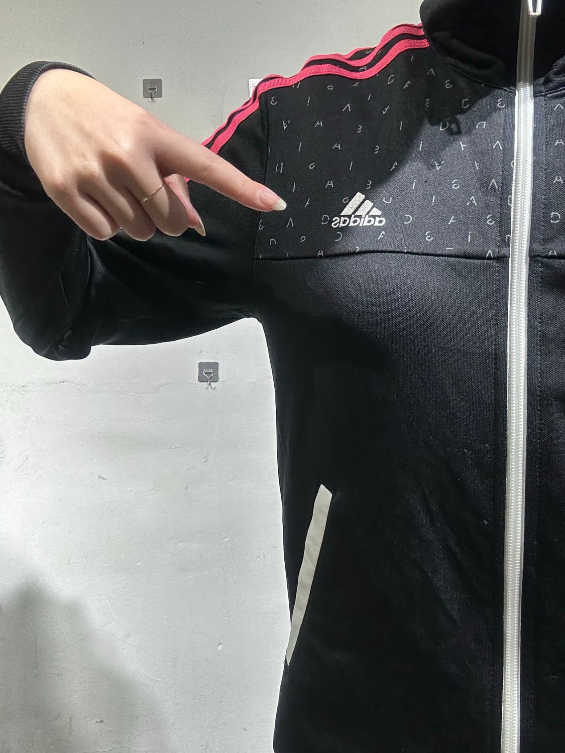 아디다스 블랙 핑크 삼선 트랙탑 져지  상품이미지4