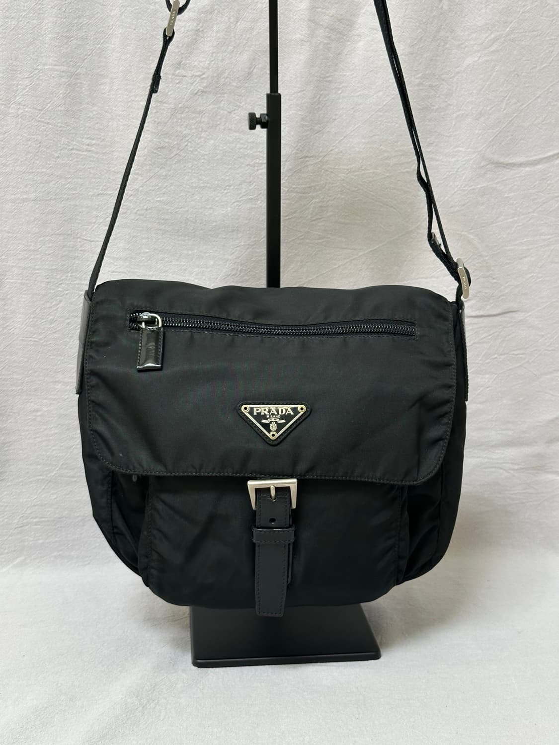프라다 포코노 나일론 메신저백 버클 크로스백 주우재백 상품이미지1