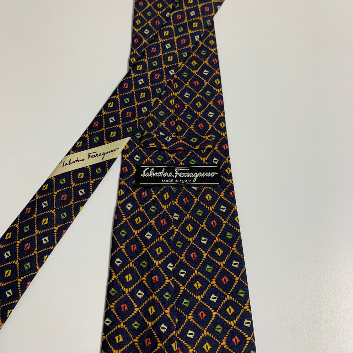 살바토레 페레가모(Ferragamo) 명품넥타이 A+등급 9.4cm 상품이미지5