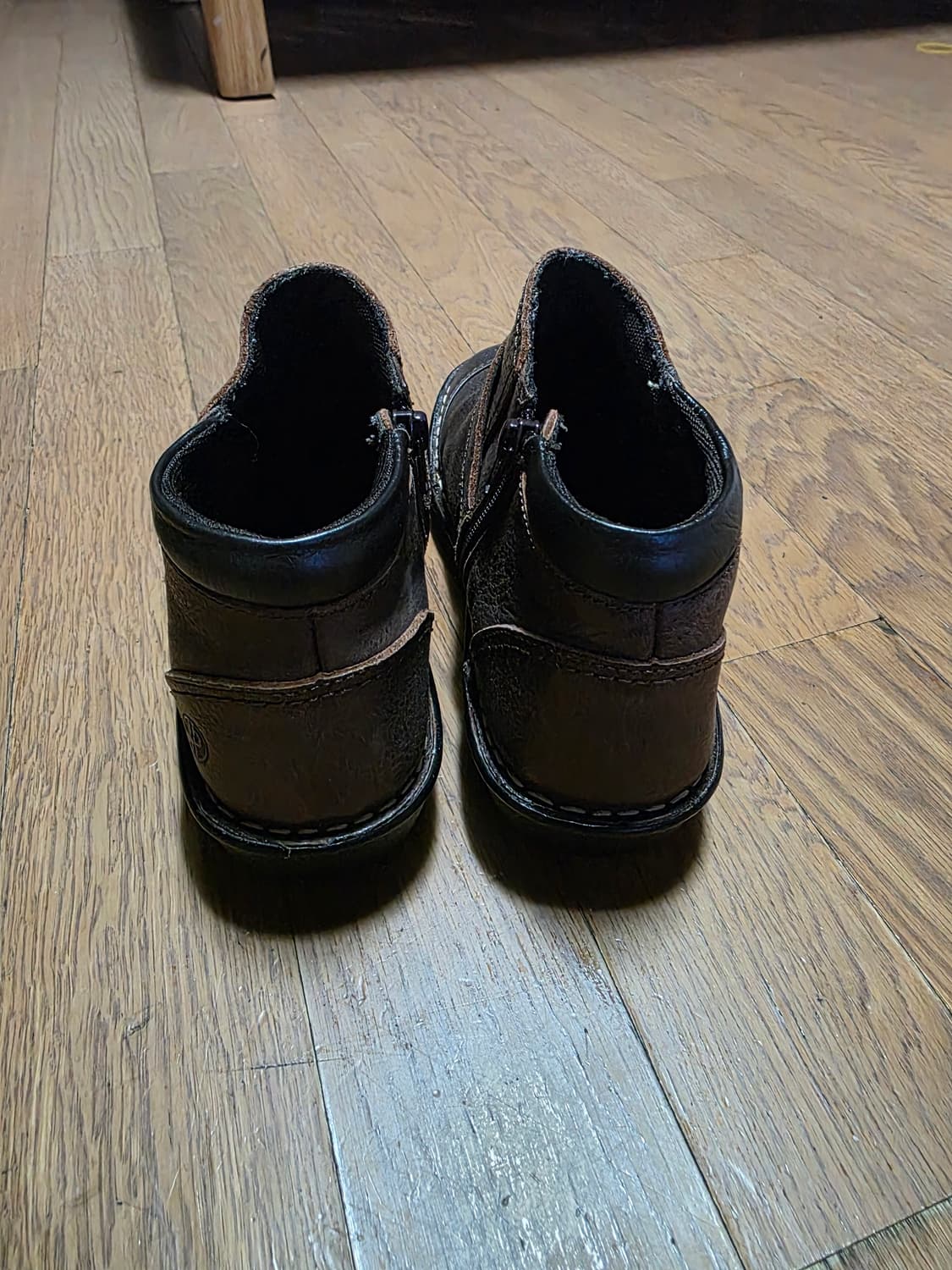 허시파피 여성 가죽 앵글 부츠 상품이미지3