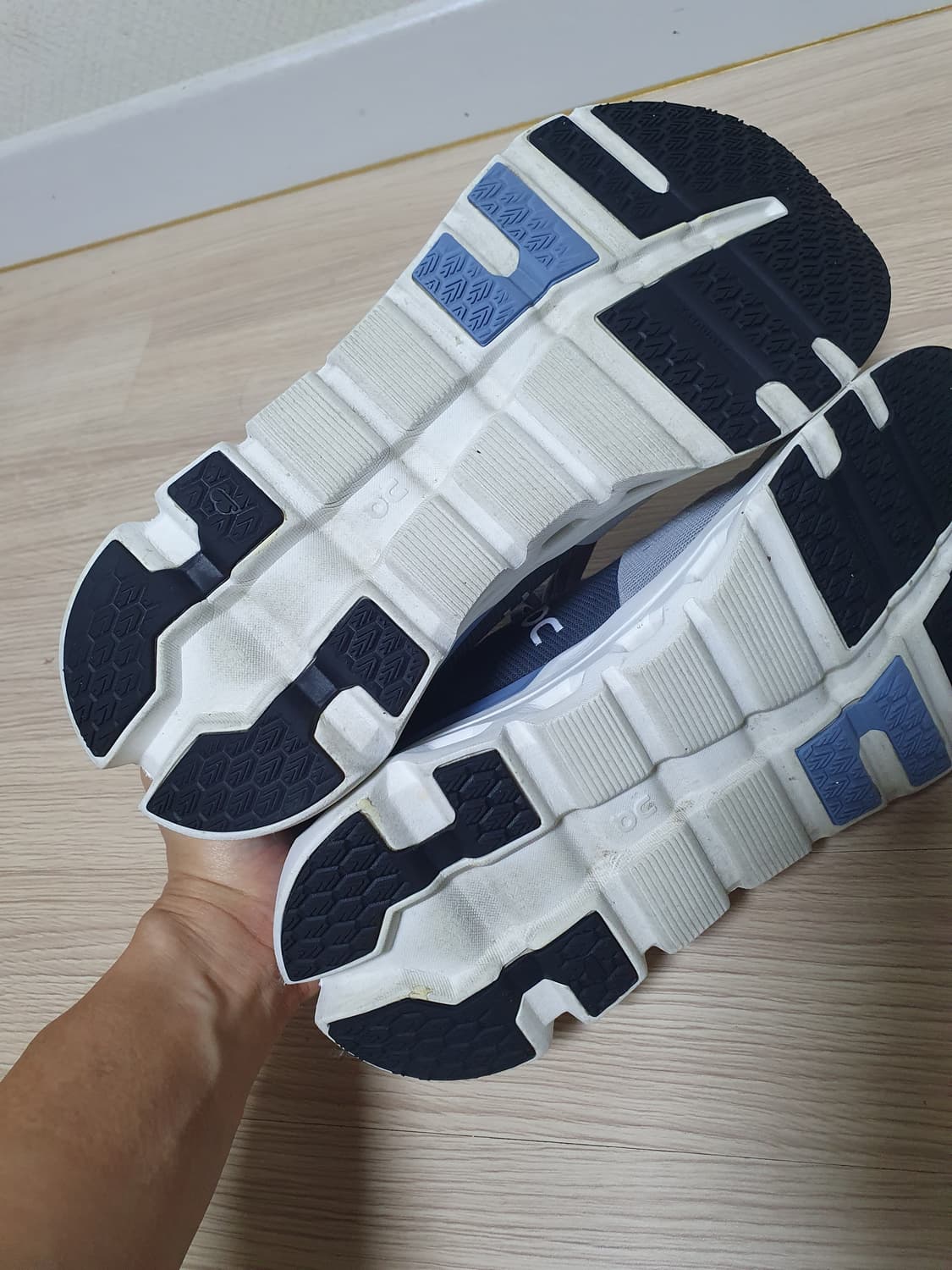 온러닝 클라우드러너2 운동화 275 상품이미지7