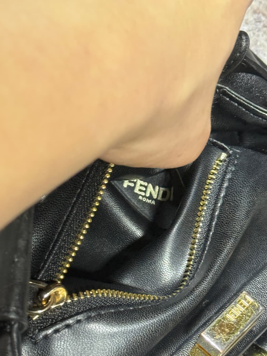 펜디 토트백 상품이미지8