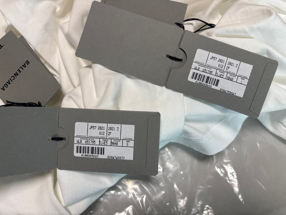 발렌시아가 L.G.B.T.Q 반팔 티셔츠 스몰 & 라지 상품이미지3