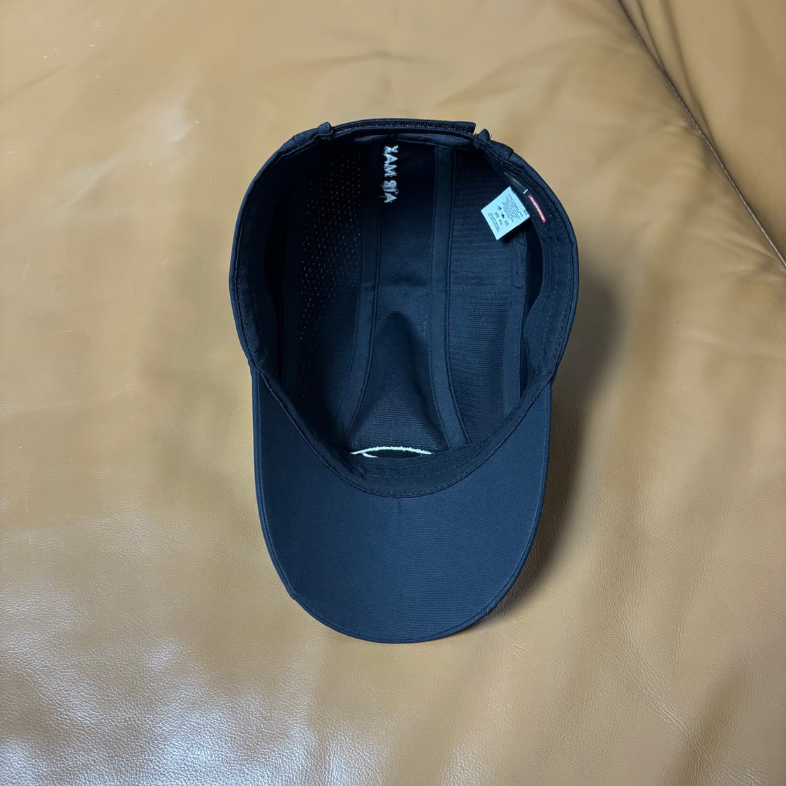 (Supreme x Nike) 슈프림x나이키 블랙 러닝캡 모자 Black 상품이미지6